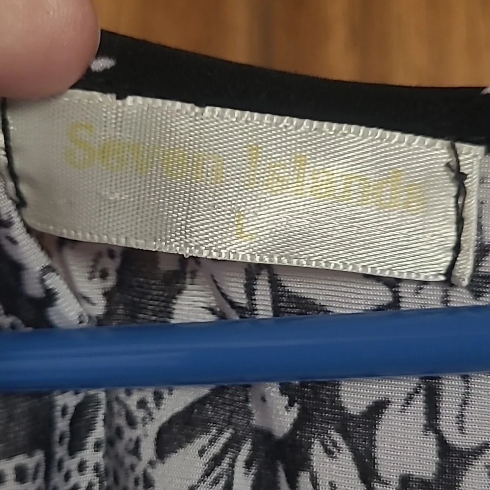 Seven Islands Black and White Patterned Maxi Dress. Size L - Picture 4 of 8